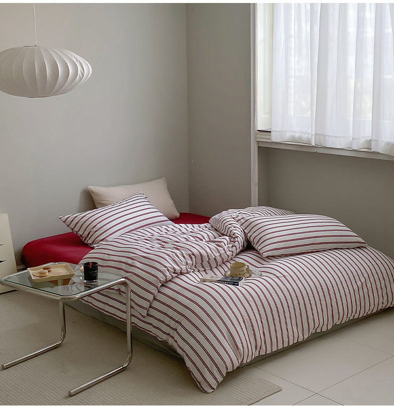 Hotel Style Classic Stripes Bedding Set