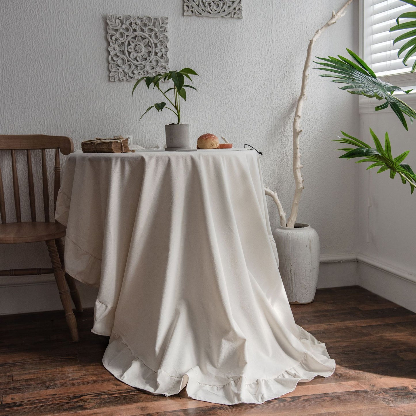 Linen Blend Tablecloth With Ruffle Edge