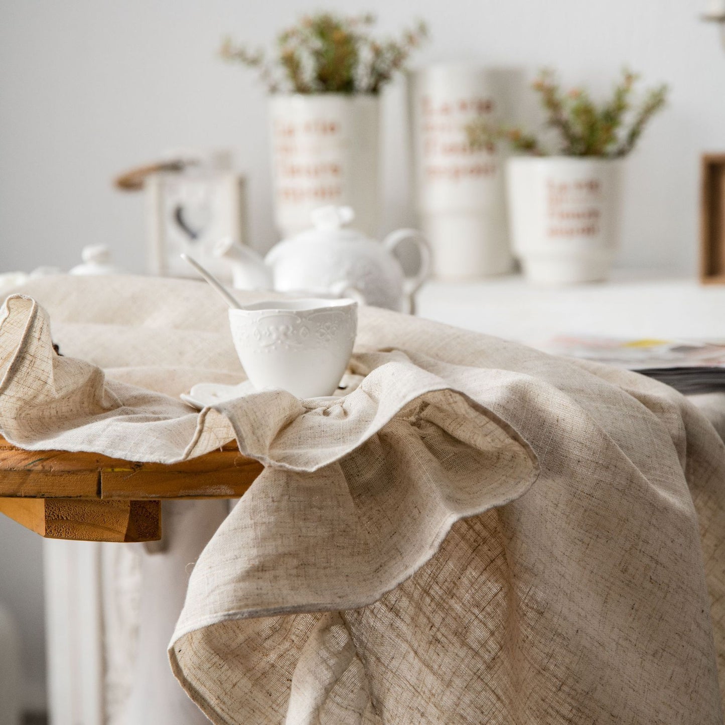 Linen Blend Tablecloth With Ruffle Edge