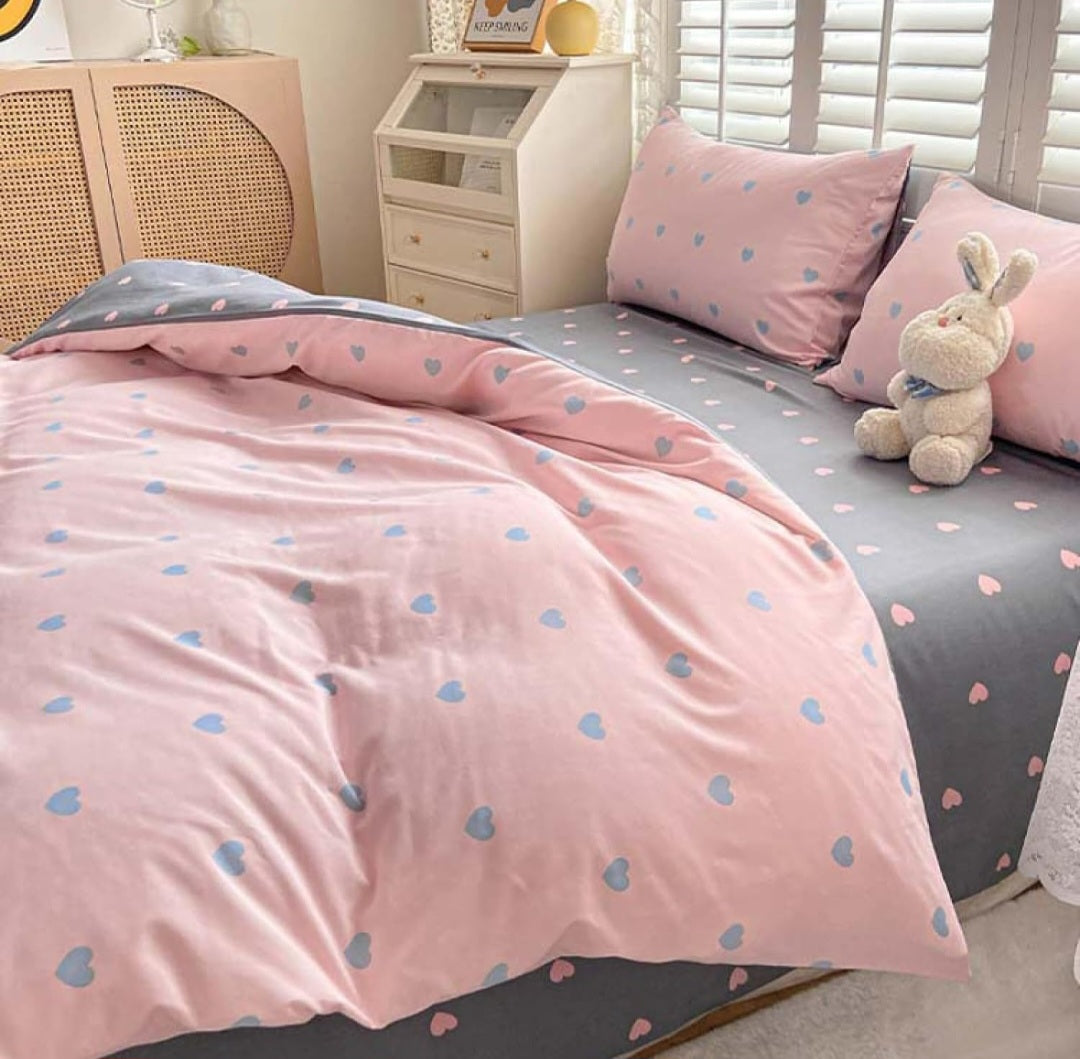 Love Hearts Reverseble Bedding Set