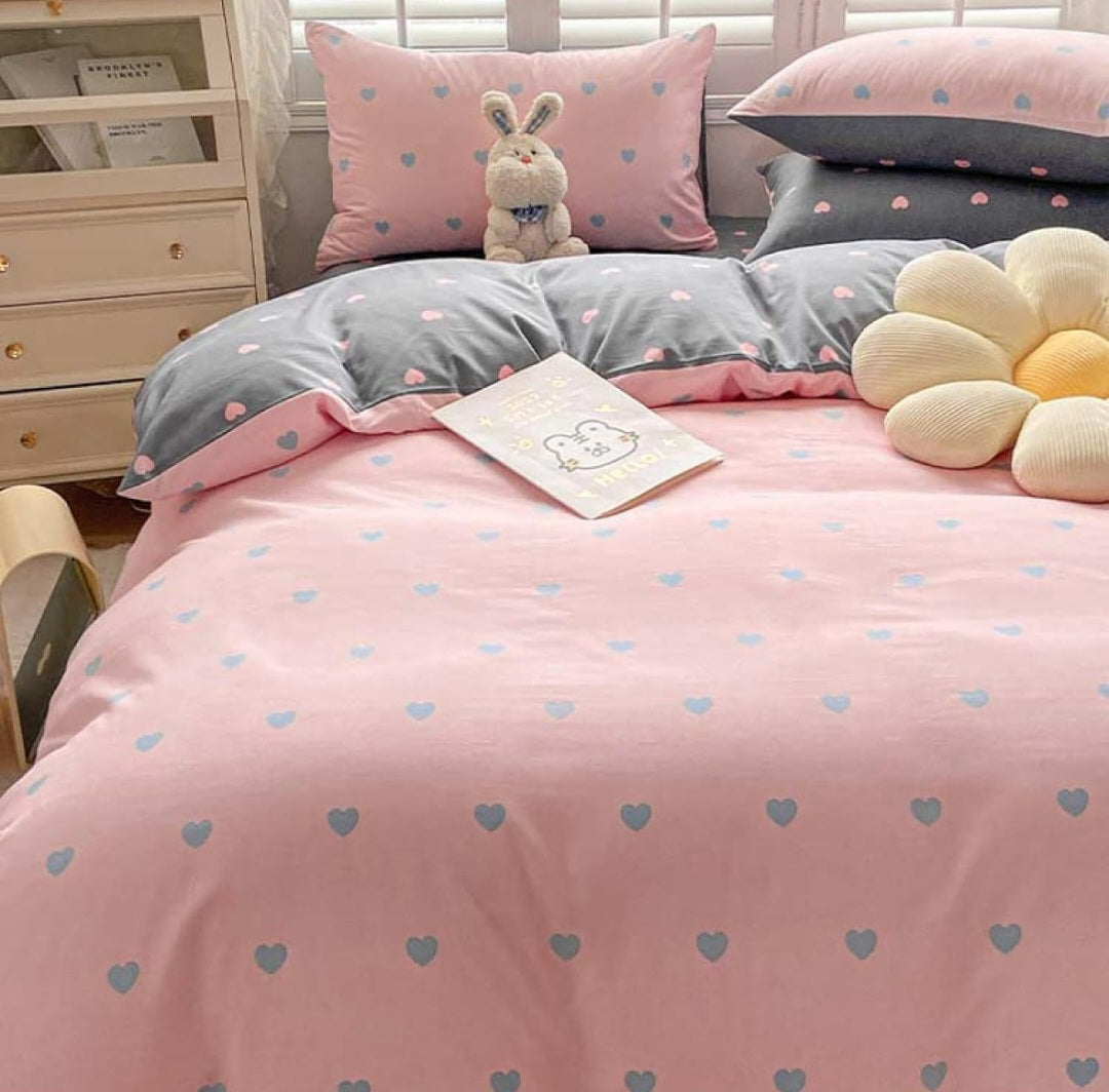 Love Hearts Reverseble Bedding Set