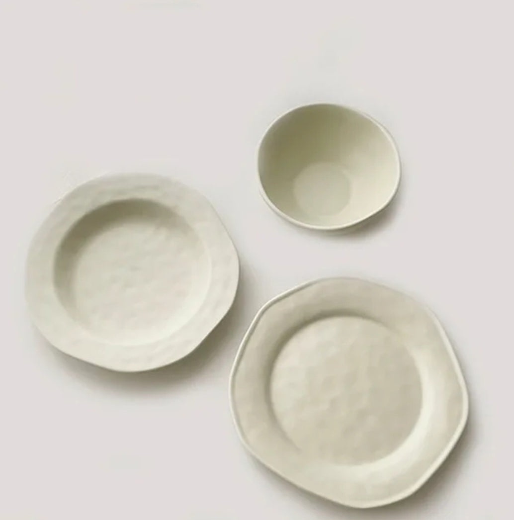 Artemis Textured Tableware Set