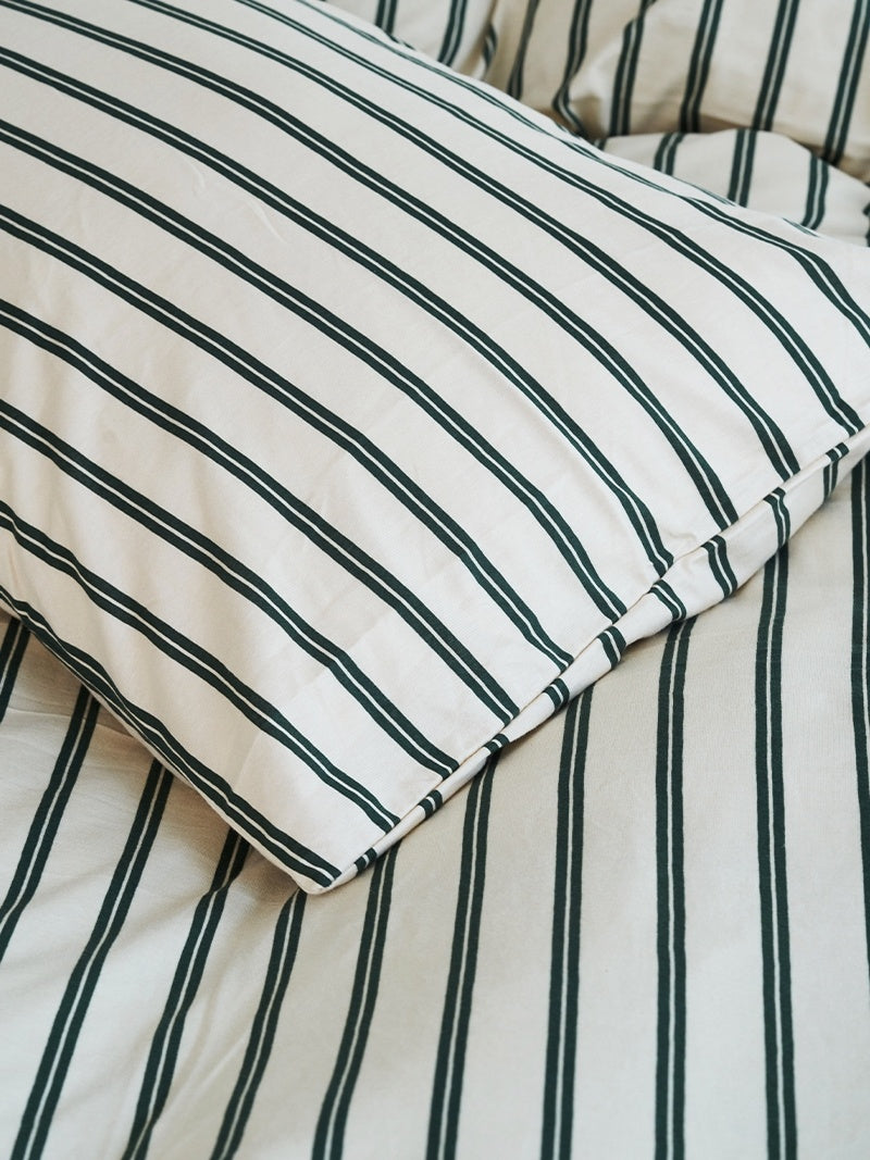 Hotel Style Classic Stripes Bedding Set