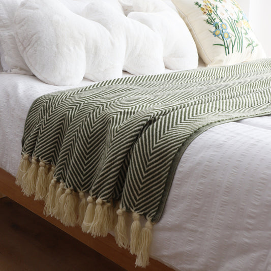 Classic Herringbone Weave Blanket With Tassels