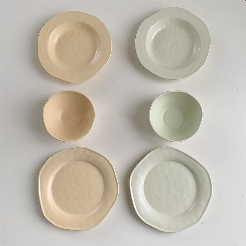 Artemis Textured Tableware Set